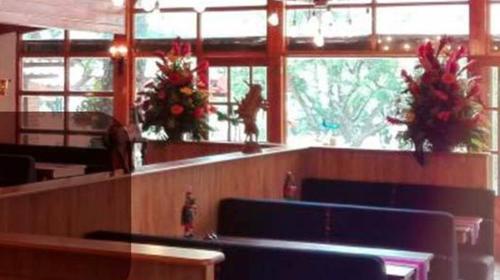 Restaurante de comida típica cierra una de sus sucursales 