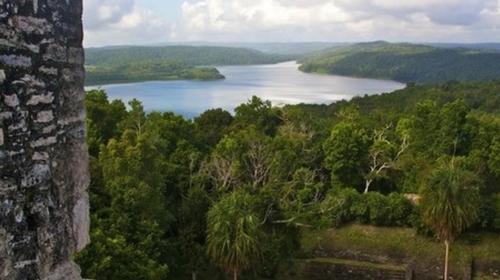 Artesanos de Yaxhá diversifican productos por la falta de turismo