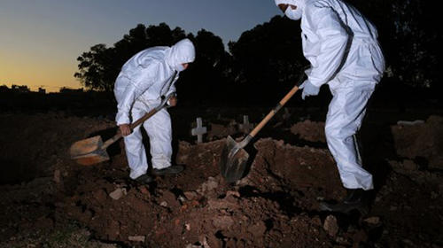 Acusan a gobierno brasileño de "invisibilizar" muertos de Covid19