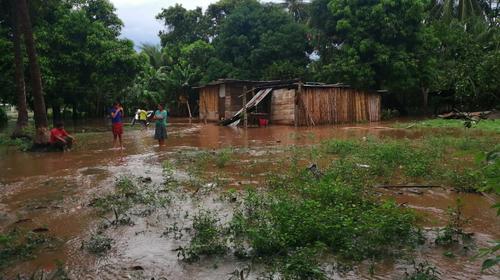 Lluvias dejan cinco muertos y casi medio millón de afectados 