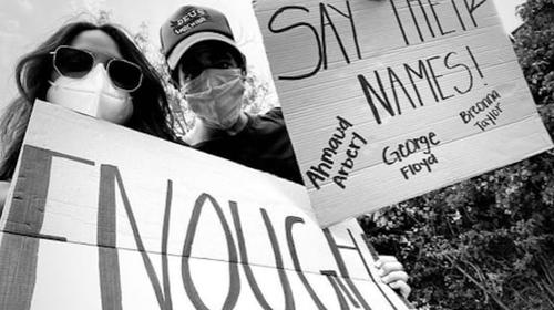 Adria Arjona participa en manifestaciones por George Floyd