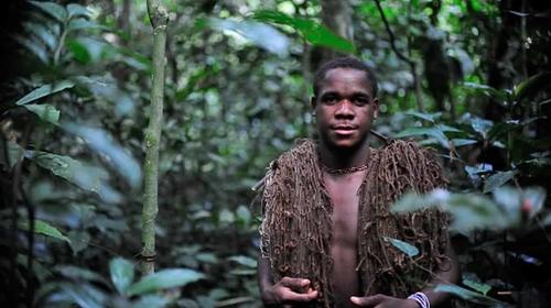 Los pigmeos vuelven al bosque para aislarse ante el coronavirus