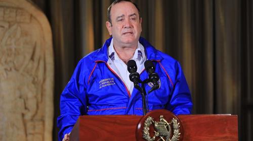 Giammattei presentará a la CSJ sus reformas a la Constitución 