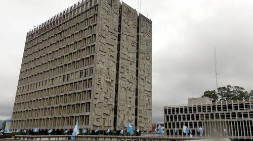 Crece el número de contagiados por Covid-19 en el Banguat