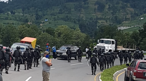 En pleno Estado de Sitio, Nahual&aacute; e Ixtahuac&aacute;n se enfrentan