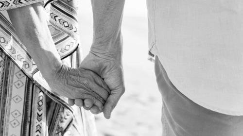 Mueren por Covid-19, los padres de una internista del Roosevelt