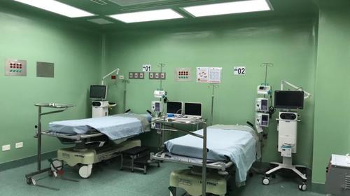 Emotiva despedida de 29 pacientes dados de alta por Covid-19