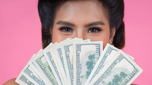 Mujer gana la lotería por segunda vez con peculiar amuleto