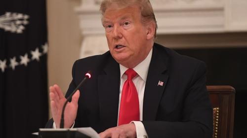 Facebook retira publicidad de Trump que inclu&iacute;a s&iacute;mbolo nazi