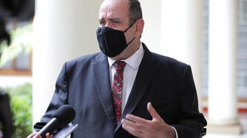 Giammattei confirma 138 contagios en Casa Presidencial y SAAS