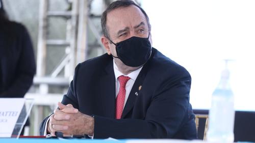 Giammattei irá al Congreso a pedir más recursos para Bono Familia