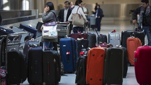 Trump extiende restricciones para inmigración legal a EE.UU.