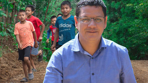 Destituyen al Gobernador de Izabal señalado de saqueo de Jade