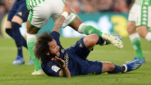 Real Madrid no puede con el Betis y el Barcelona es líder