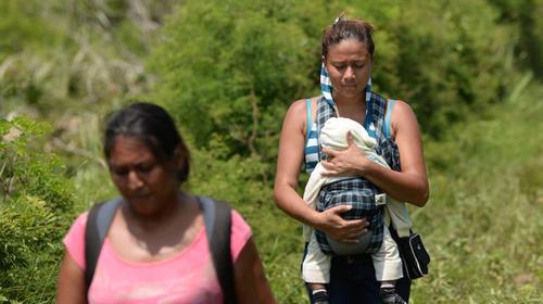 Guatemalteca muere bajo el resguardo de autoridades de EE.UU.