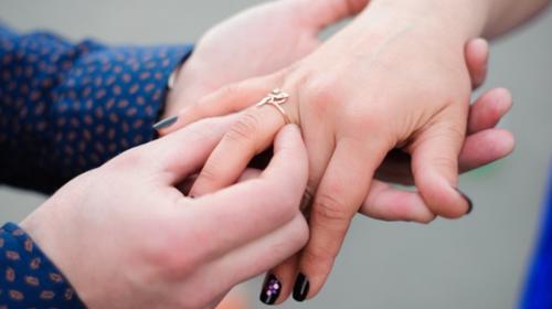 Fotos: novio le pide matrimonio tras ser deportada a Guatemala 