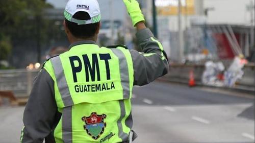 La pelea entre agentes de la PMT y pilotos de mototaxi
