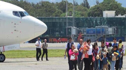 Suspenden vuelos de retornados de EE.UU. por coronavirus