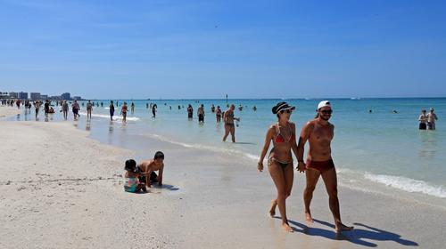 Estudiantes dan positivo a COVID-19 tras fiesta de Spring Break