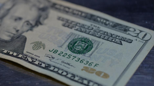 Se dispara el tipo de cambio: llega a cotizarse a 8.15 en bancos