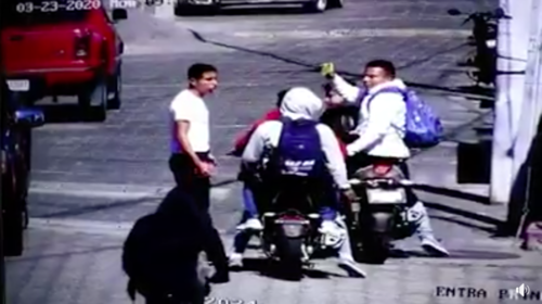 Captan en video pelea de jóvenes en pleno toque de queda 