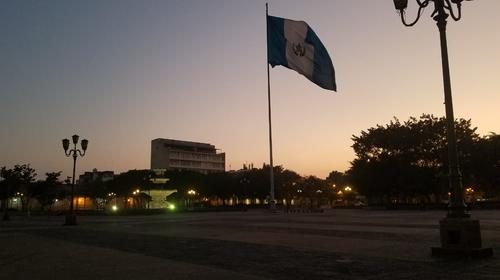 DÍA 3: Así se ve el Periférico vacío por toque de queda