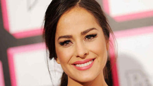 Danna García sale del hospital tras paceder de coronavirus