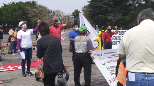Marchan por el D&iacute;a del Trabajo pese a restricciones por Covid-19