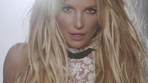 Britney Spears reaparece para agradecer apoyo a su álbum "Glory"