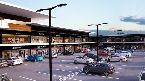 Giammattei explica las condiciones para abrir plazas comerciales