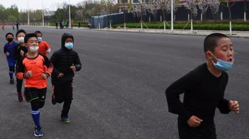 Ni&ntilde;os mueren repentinamente durante clase de gimnasia en China