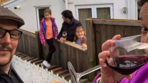 Crean un bar que sigue las normas de distanciamiento social 