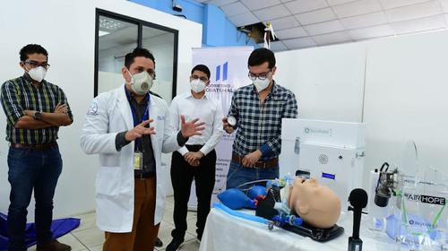 J&oacute;venes crean proyectos para atender a pacientes con Covid-19