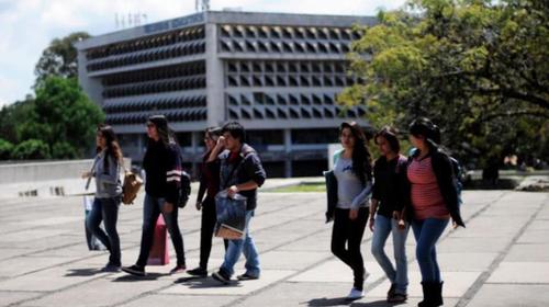 Rector Usac: "Clases presenciales est&aacute;n descartadas para el 2020"