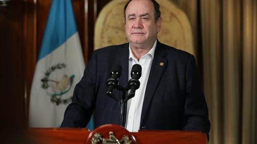 Giammattei pidió evitar aglomeraciones: "No es el fin del mundo"