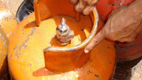 Gobierno prevé aumento en precios de combustibles y gas propano