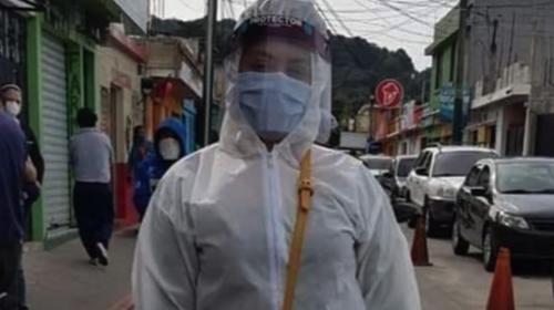 Vestuario de protección de una joven en el mercado se hace viral 