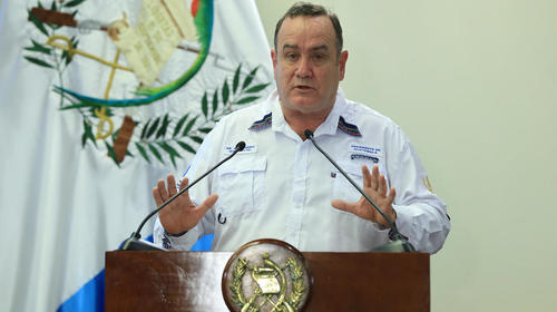 Giammattei: "Inicia el confinamiento total del fin de semana" 