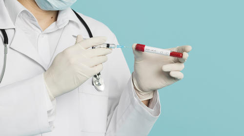 China realiza primer ensayo de vacuna contra el coronavirus