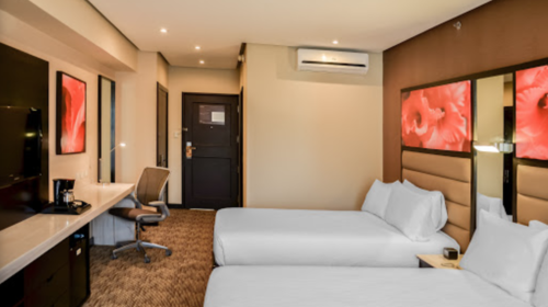 El hotel contratado por el IGSS para hospedar a médicos