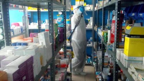 Cierran temporalmente farmacia de zona 17 por caso de Covid-19