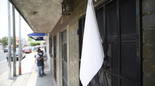 La Olla Comunitaria entrega alimentos a banderas blancas