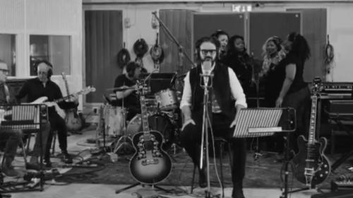 Medio estadounidense comparó a Ricardo Arjona con Bob Dylan