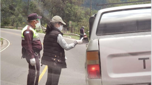 Municipalidad cobra por fumigar llantas de vehículos 