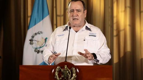 Giammattei deroga permiso para ONG se&ntilde;alada de incitar el aborto