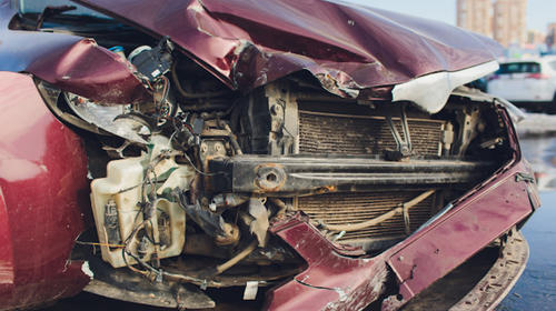 Muere motorista al impactar con vehículo y piloto se da a la fuga