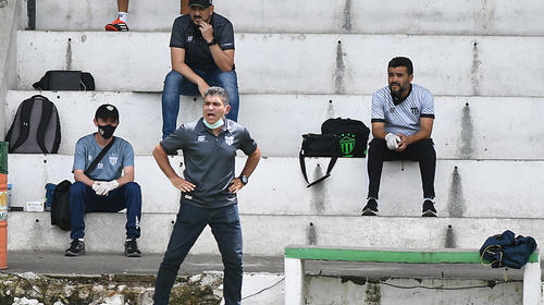 Antigua GFC despide al t&eacute;cnico Antonio Torres Serv&iacute;n