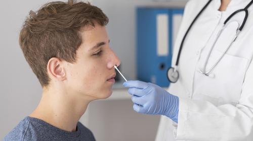 Uno de cada cinco recuperados de Covid-19 vuelve a dar positivo