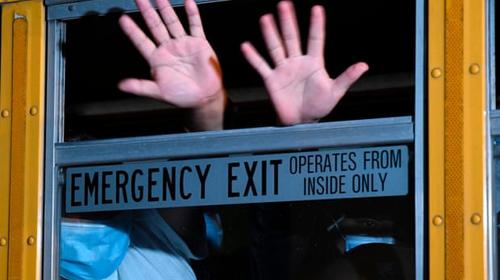 The Guardian: Usan el Covid-19 para deportar niños guatemaltecos