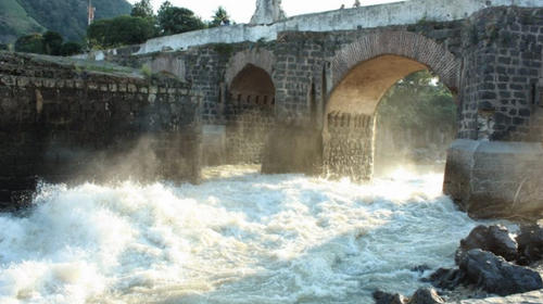 La leyenda que rodea al puente "Los Esclavos"